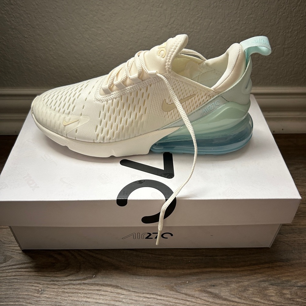 Nike Air Max 270 Blue Accents (teal)
